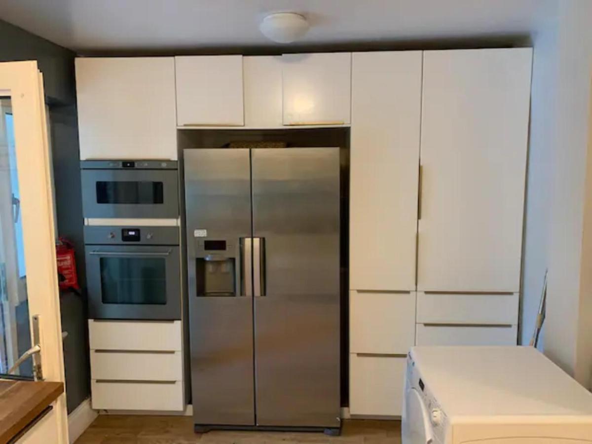 Modern 5 Bedroom Family House - 18 Mins To Station London Ngoại thất bức ảnh